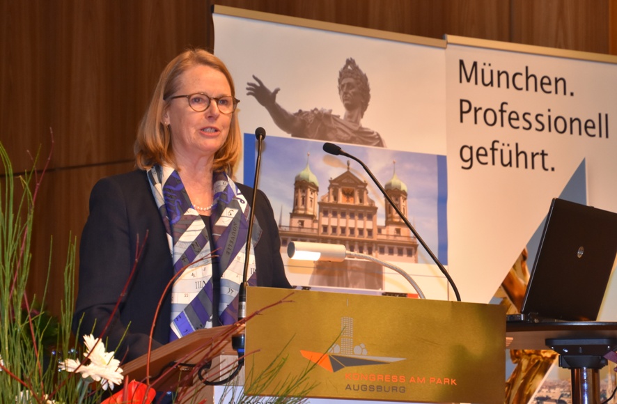 1. Vorsitzende des Münchner Gästeführer Vereins e.V., Frau Reidun Alvestad-Aschenbrenner